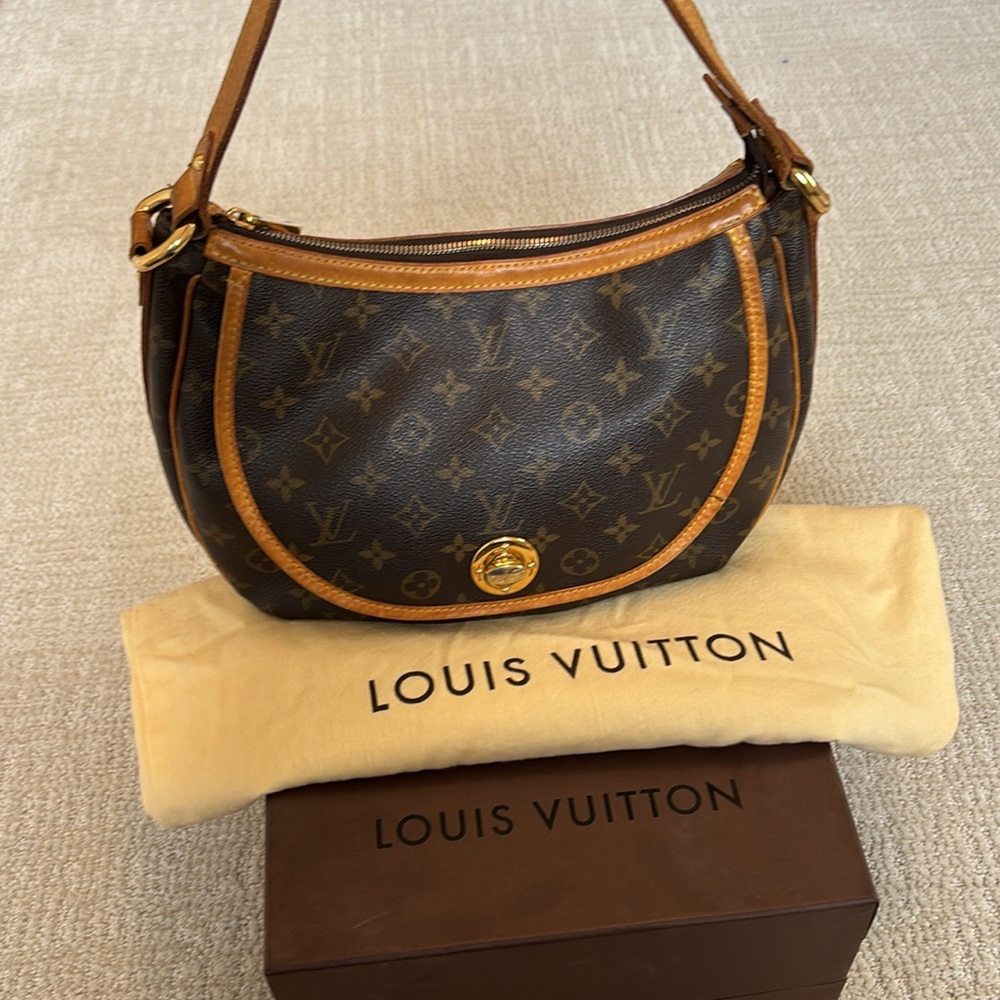 LOUIS VUITTON Tulum PM Shoulder Bag with box - Picture 2 of 15